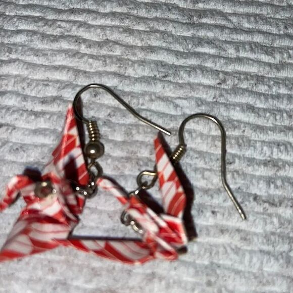 Japanese origami paper crane earrings - Picture 3 of 3